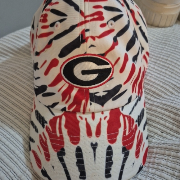 Nike Other - Nike Heritage 86 Georgia Bulldogs Tie Dye Hat Adjustable Cap Red Black EUC